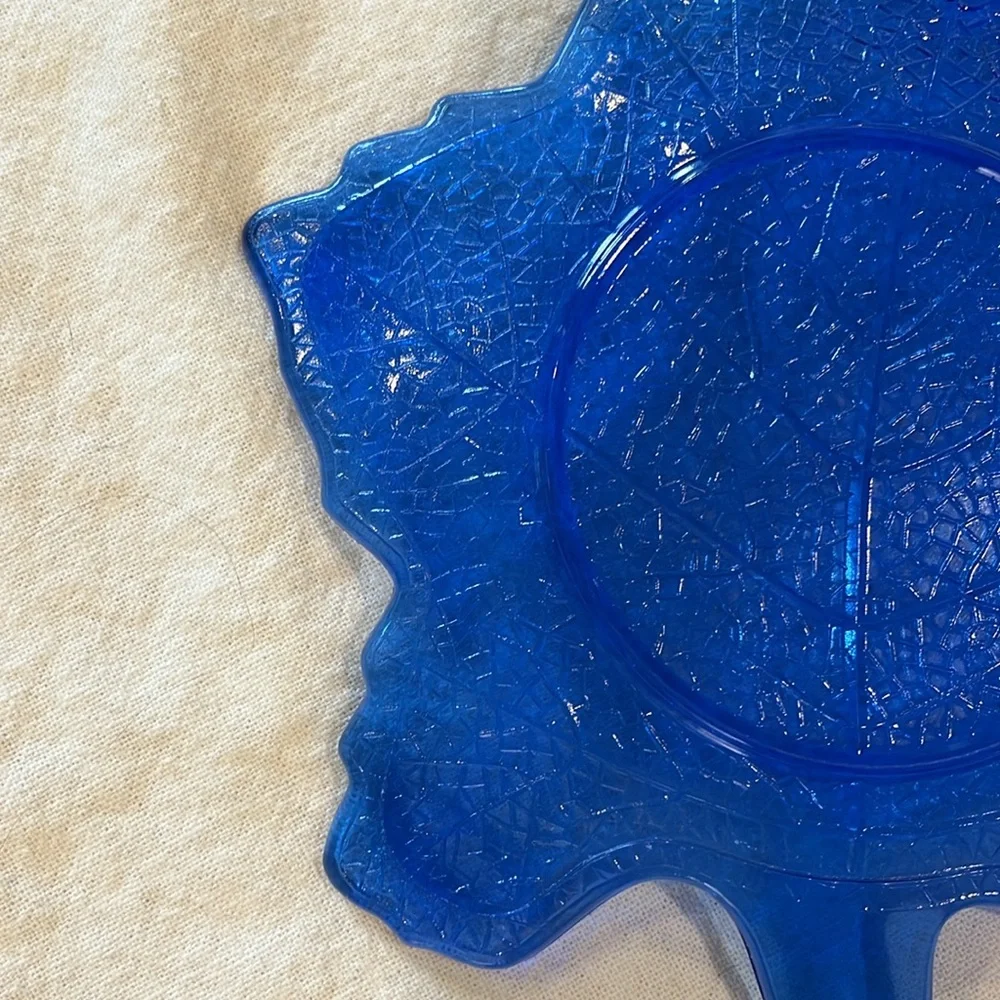 Blue Glass Leaf Plate